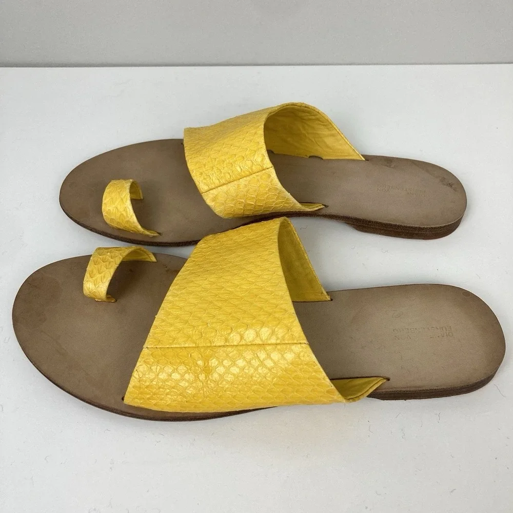 Diane Von Furstenberg DVF Brittany Slides Yellow Leather‎ Sandals Toe Strap 9 US